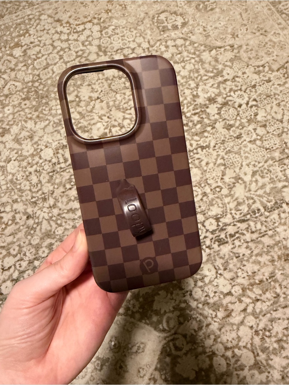 Loopy Case Brown Checkered Phone Case iPhone 14 Pro